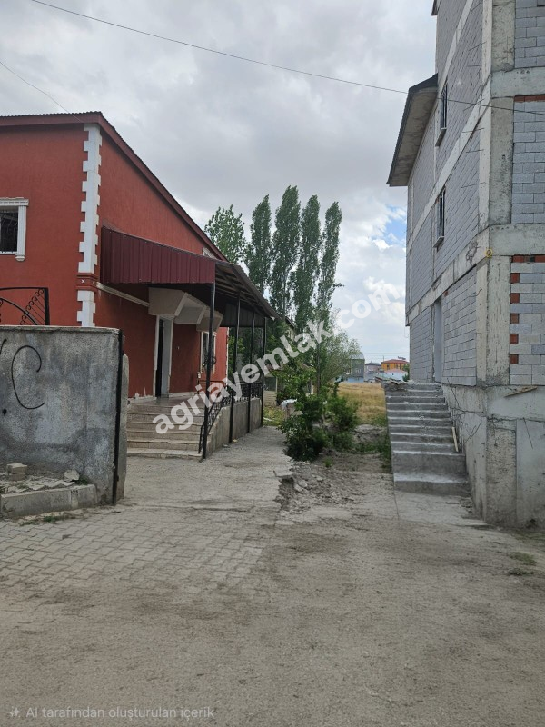 FIRAT MAH. 704 M² ARSA İÇİNDE SATILIK MÜSTAKİL 2 KATLI EV