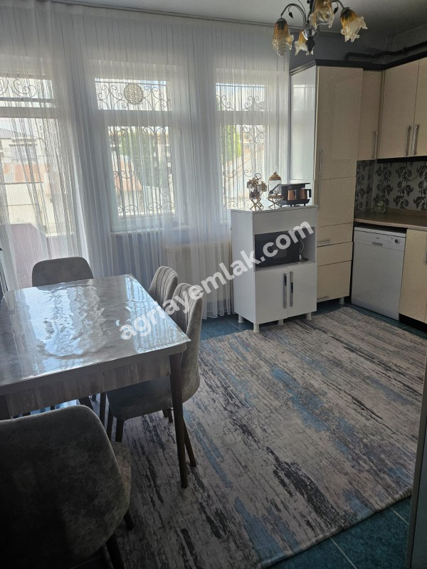 FIRAT MAH. 704 M² ARSA İÇİNDE SATILIK MÜSTAKİL 2 KATLI EV