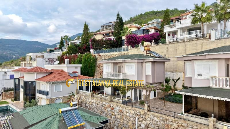 ALANYA BEKTAŞ MAHALLESİ SATILIK FULL EŞYALI 3+1 MÜSTAKİL VİLLA DENİZ MANZARALI
