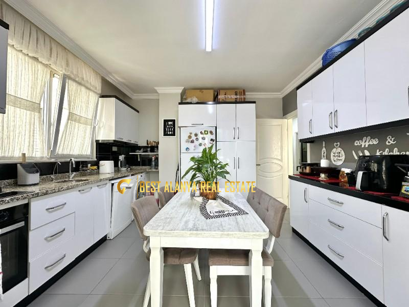 TOSMUR SATILIK EŞYASIZ 3+1 AYRI MUTFAKLI GENİŞ DAİRE ALANYA ANTALYA