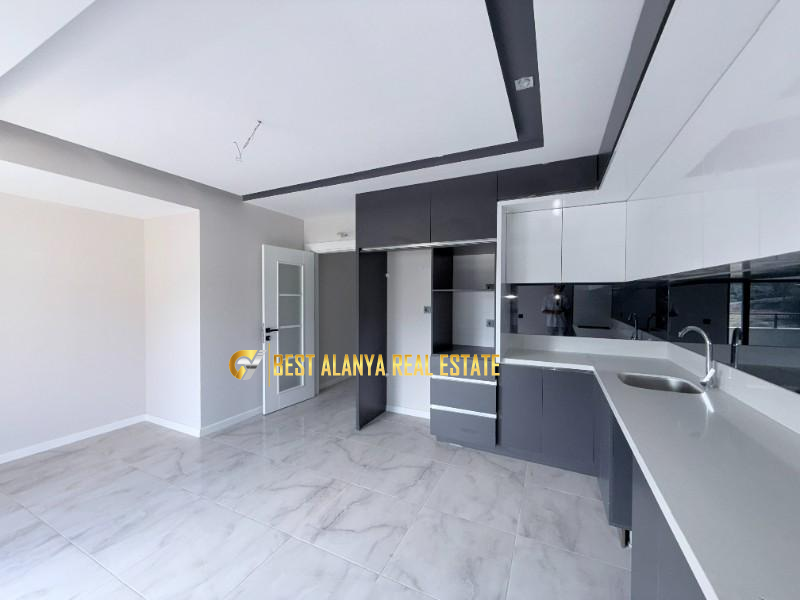 GÜZELLIFE PREMIUM SATILIK EŞYASIZ 5+1 DAİRE