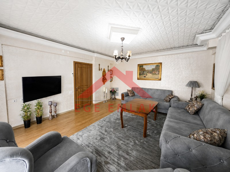 Didim Altınkum Sahile 2. Binada Eşyalı 2+1 Satılık Daire