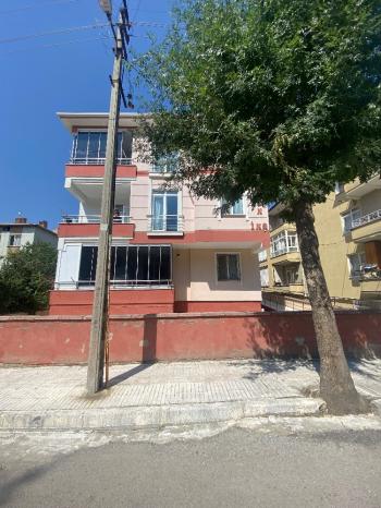 GÜVENAY - SSK GÖĞÜS HAST. KARŞISI ARA KAT 3+1 KİRALIK DAİRE