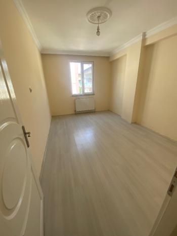 GÜVENAY - SSK GÖĞÜS HAST. KARŞISI ARA KAT 3+1 KİRALIK DAİRE