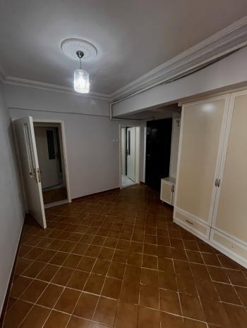 SEVİLLER MAH. ÜST CADDEDE KİRALIK 2+1 DAİRE