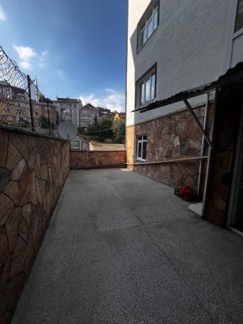 SEVİLLER MAH. ÜST CADDEDE KİRALIK 2+1 DAİRE