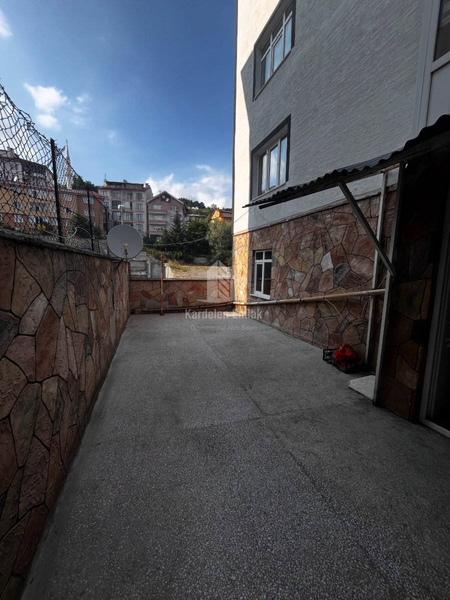 SEVİLLER MAH. ÜST CADDEDE KİRALIK 2+1 DAİRE
