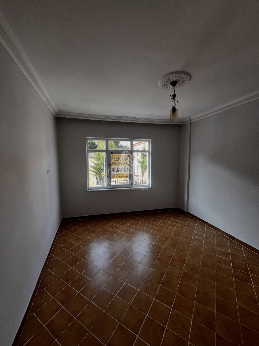 SEVİLLER MAH. ÜST CADDEDE KİRALIK 2+1 DAİRE