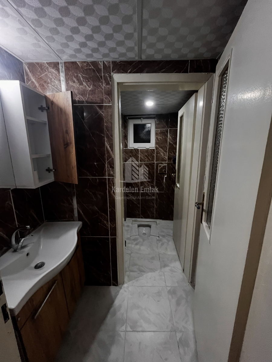 SEVİLLER MAH. ÜST CADDEDE KİRALIK 2+1 DAİRE