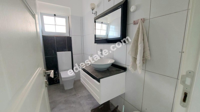 Lefkoşa Ortaköy 'de Ticari İzni Olan  3+1 SATILIK TÜRK MALI DAİRE