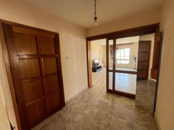 K.ÇİFTLİK DEREBOYU CADDESİNDE EŞYASIZ KİRALIK DAİRE 