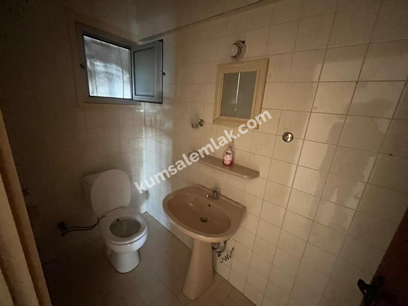 K.ÇİFTLİK DEREBOYU CADDESİNDE EŞYASIZ KİRALIK DAİRE 