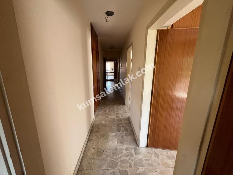 K.ÇİFTLİK DEREBOYU CADDESİNDE EŞYASIZ KİRALIK DAİRE 