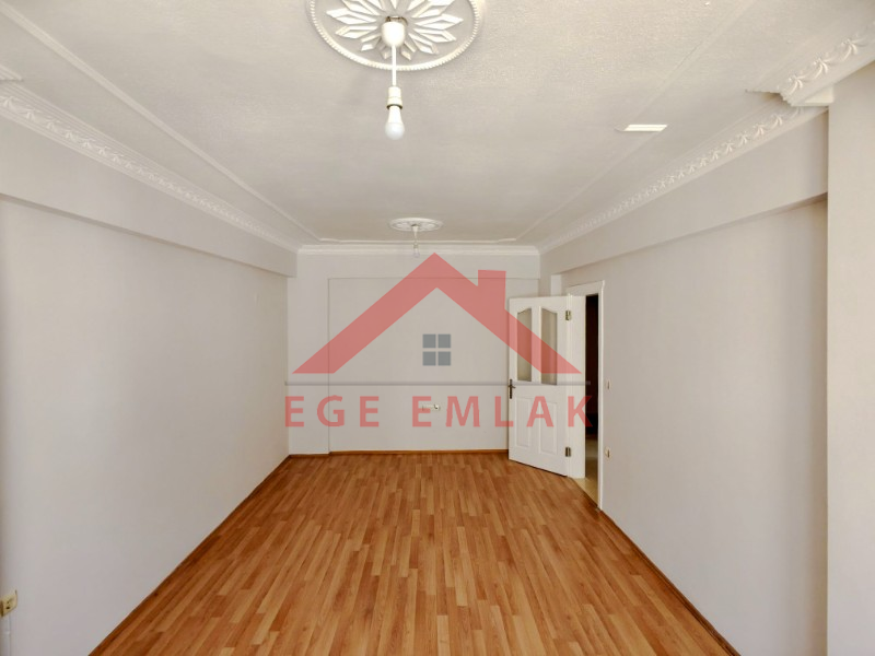 Didim Efeler Mahallesi’nde Geniş Teraslı 3+1 Satılık Dubleks Daire