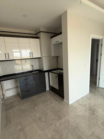 ÜNİVERSİTE BÖLGESİNDE SATILIK 1+1 DAİRE