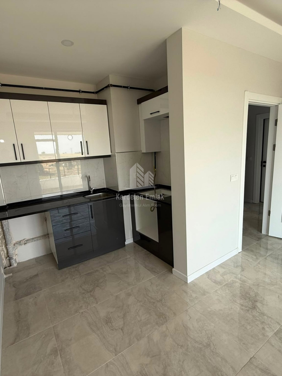 ÜNİVERSİTE BÖLGESİNDE SATILIK 1+1 DAİRE