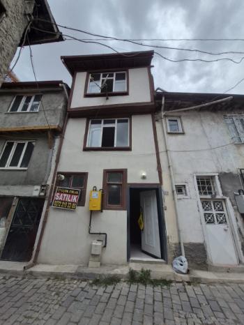 * AFYON ÜÇOK EMLAKTAN BURMALI MAH 2+0 50M² TEMİZ BAKIMLI MÜSTAKİL EV *