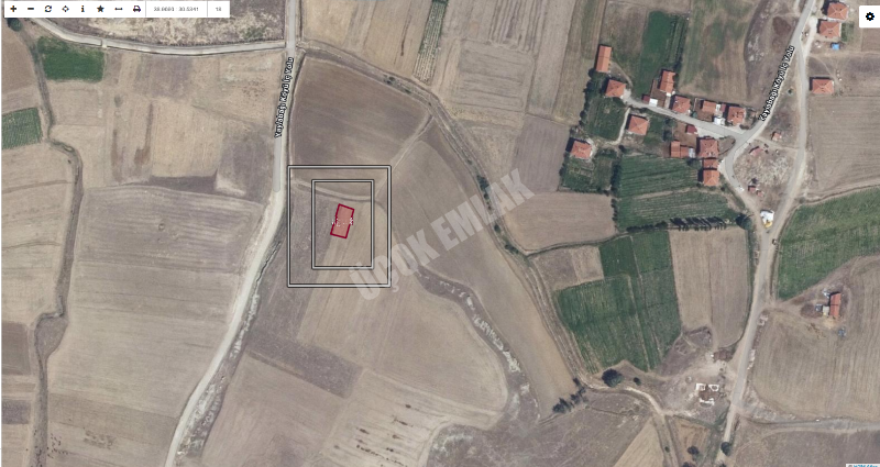 * AFYON ÜÇOK EMLAKTAN YAYLABAĞI KASABASINDA 321M² SATILIK ARSA *
