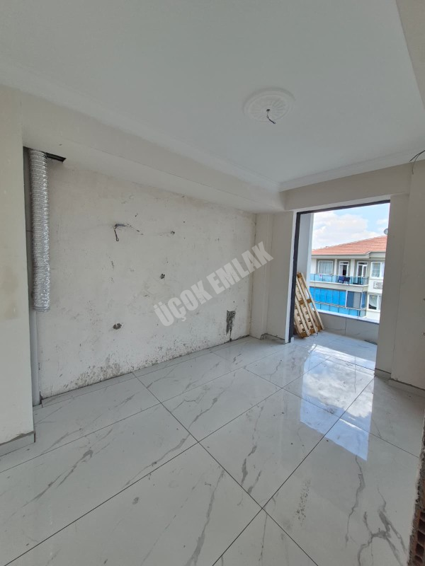 AFYON ÜÇOK EMLAK VEYSEL KARANİ MAH 2+1 108M² SIFIR KÖŞE KONUMLU ANKASTRELİ  SATILIK DAİRE 