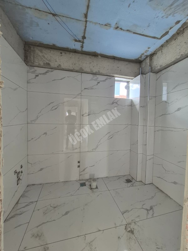 AFYON ÜÇOK EMLAK VEYSEL KARANİ MAH 2+1 108M² SIFIR KÖŞE KONUMLU ANKASTRELİ  SATILIK DAİRE 