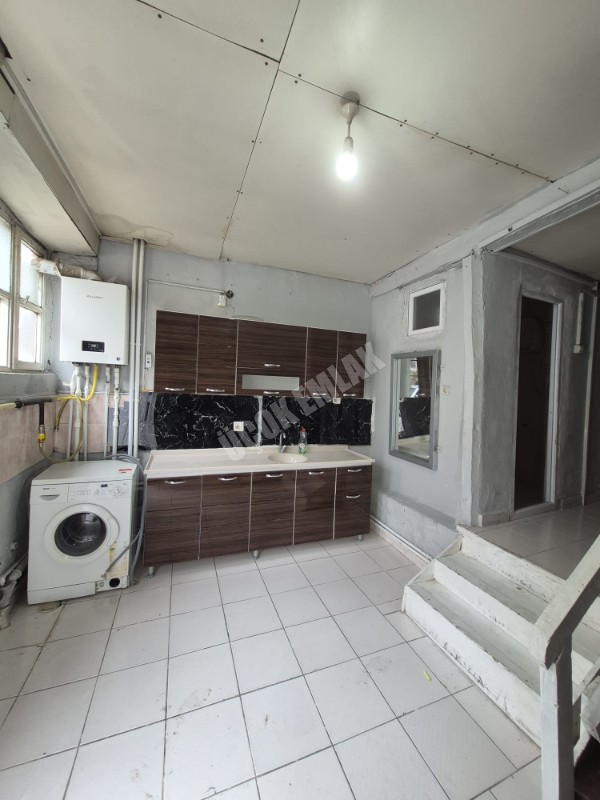 * AFYON ÜÇOK EMLAKTAN BURMALI MAH 2+0 50M² TEMİZ BAKIMLI MÜSTAKİL EV *