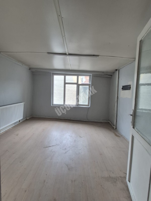 * AFYON ÜÇOK EMLAKTAN BURMALI MAH 2+0 50M² TEMİZ BAKIMLI MÜSTAKİL EV *