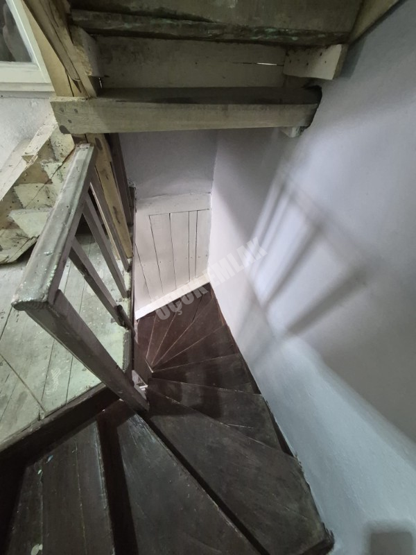 * AFYON ÜÇOK EMLAKTAN BURMALI MAH 2+0 50M² TEMİZ BAKIMLI MÜSTAKİL EV *