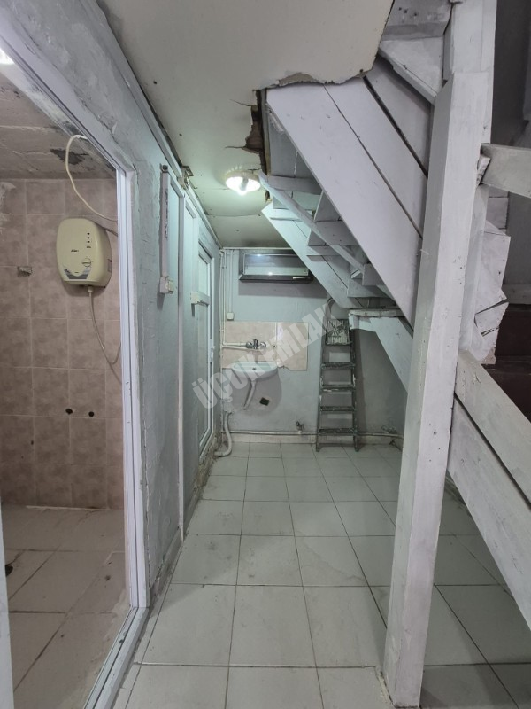 * AFYON ÜÇOK EMLAKTAN BURMALI MAH 2+0 50M² TEMİZ BAKIMLI MÜSTAKİL EV *