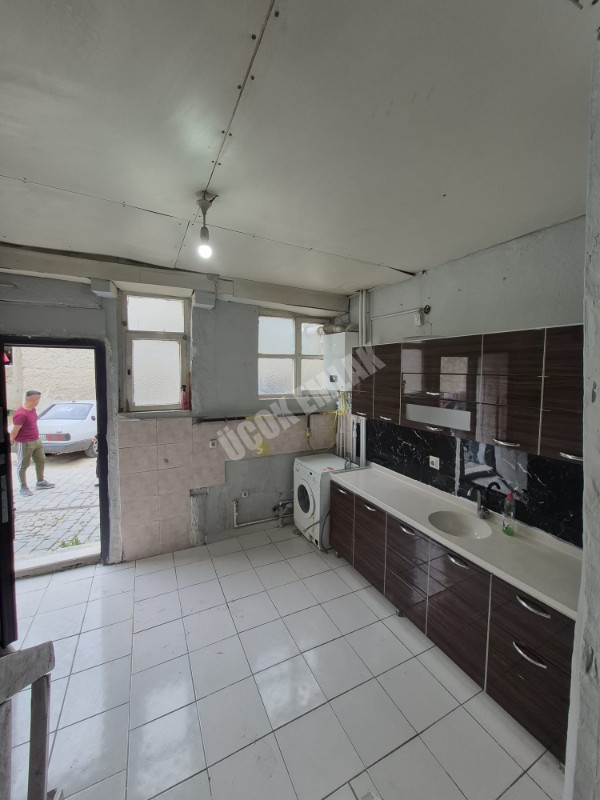* AFYON ÜÇOK EMLAKTAN BURMALI MAH 2+0 50M² TEMİZ BAKIMLI MÜSTAKİL EV *