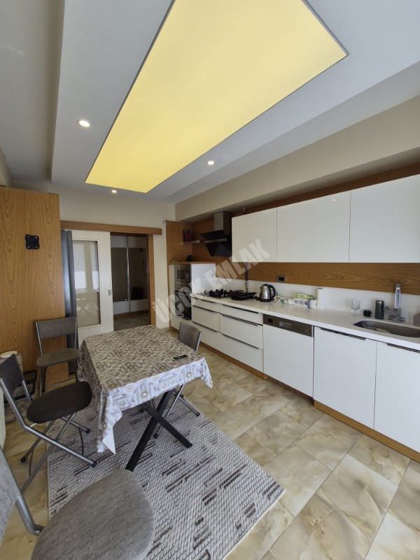 * AFYON ÜÇOK EMLAKTAN UYDUKENT SELÇUKLU MAH 3+1 140M² ASANSÖRLÜ SATILIK DAİRE *