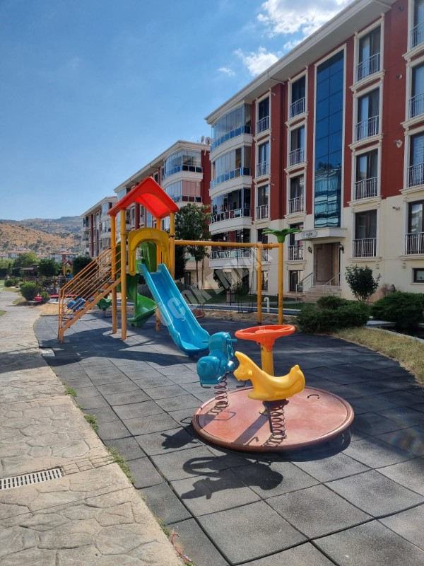 * AFYON ÜÇOK EMLAKTAN UYDUKENT SELÇUKLU MAH 3+1 140M² ASANSÖRLÜ SATILIK DAİRE *