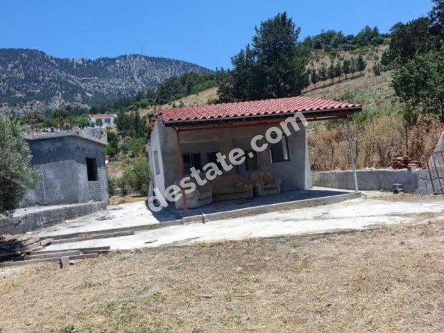 Girne Kozanköy'de Satılık 3+1 Bitmeye Yakın Müstakil Ev