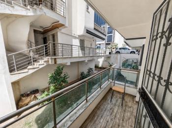 Didim Hisar Mahallesi’nde Eşyalı Satılık 1+1 Ara Kat Daire