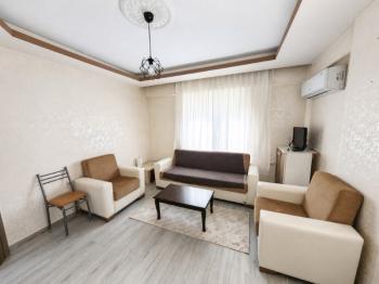 Didim Hisar Mahallesi’nde Eşyalı Satılık 1+1 Ara Kat Daire