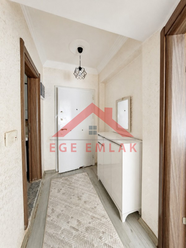 Didim Hisar Mahallesi’nde Eşyalı Satılık 1+1 Ara Kat Daire