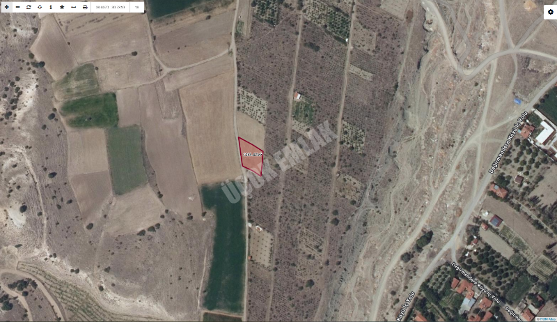 * AFYON ÜÇOK EMLAKTAN DEĞİRMENDERE SELLİK MEVKİNDE 1283.42M²SATILIK TARLA *
