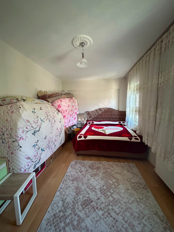 * AFYON ÜÇOK EMLAKTAN MAREŞAL FEVZİ ÇAKMAK MAH 3+1 117M² ARA KAT SATILIK DAİRE *