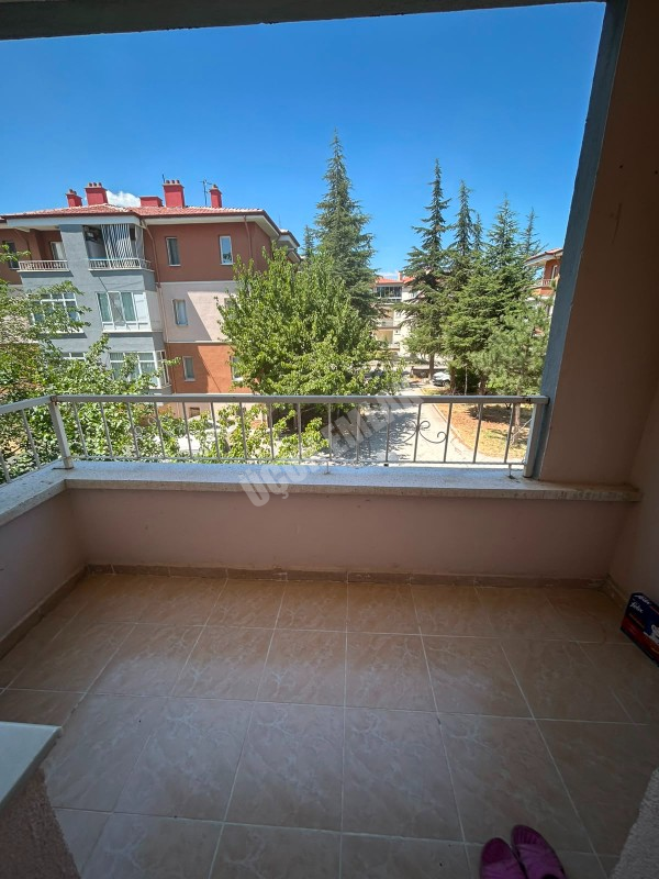 * AFYON ÜÇOK EMLAKTAN MAREŞAL FEVZİ ÇAKMAK MAH 3+1 117M² ARA KAT SATILIK DAİRE *