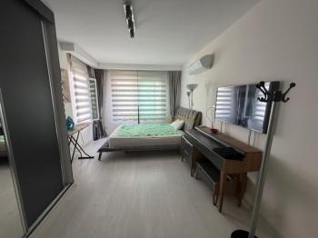 Girne Nusmar Market Yanında Full Eşyalı Satılık 3+1 Daire