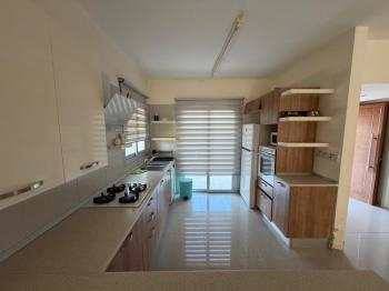 Lefkoşa Minareliköy'de Erülkü Karşısı Full Eşyalı Kiralık 3+1 Villa