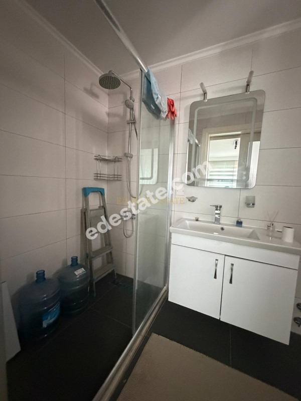 Girne Nusmar Market Yanında Full Eşyalı Satılık 3+1 Daire
