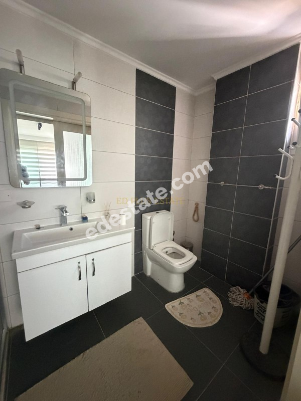 Girne Nusmar Market Yanında Full Eşyalı Satılık 3+1 Daire
