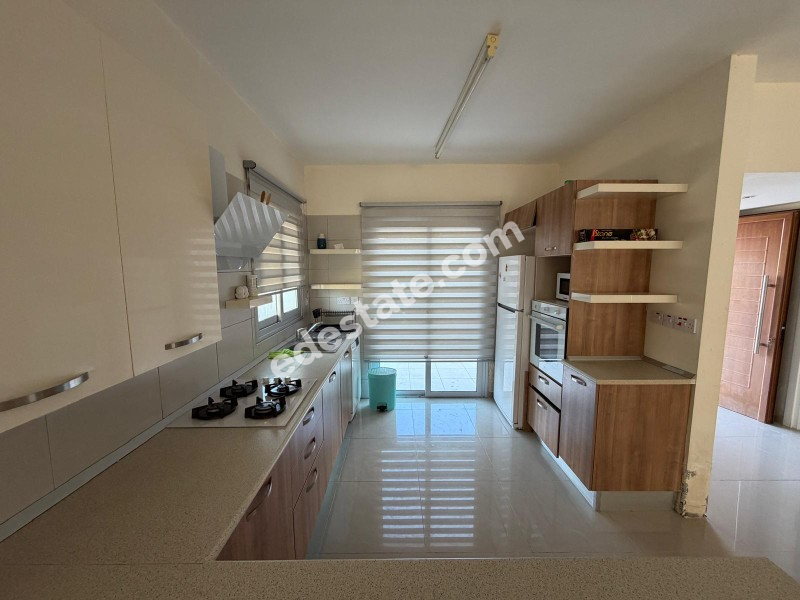Lefkoşa Minareliköy'de Erülkü Karşısı Full Eşyalı Kiralık 3+1 Villa