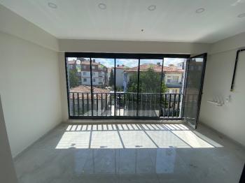 GÜVENAY - ÇORUM BAHÇELİEVLER İLKOKULU CİVARI 4+0 SIFIR LÜKS DAİRE