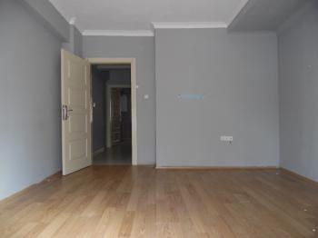 ÇORLUDA 2+1 GİRİŞ KAT KİRALIK DAİRE 
