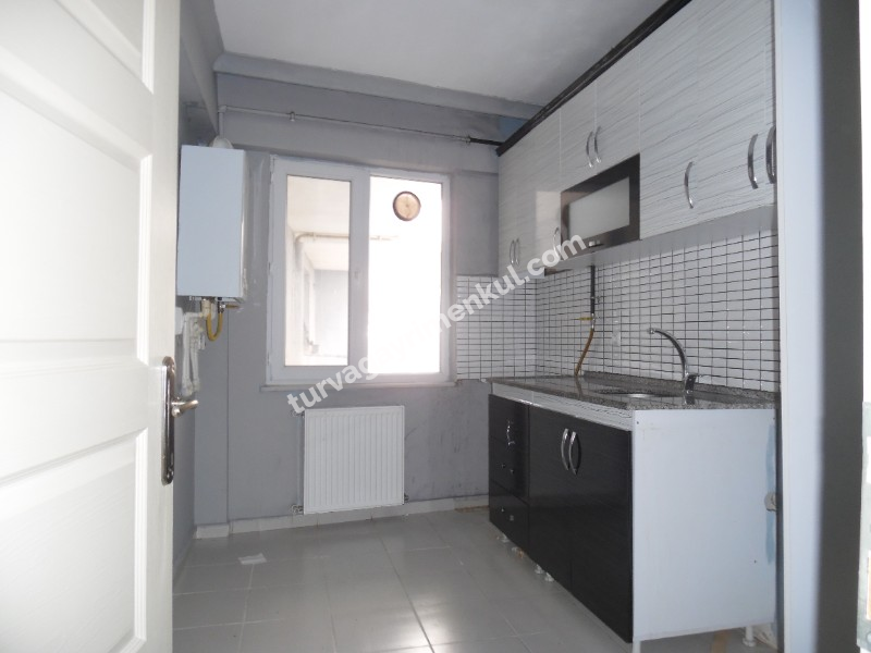 ÇORLUDA 2+1 GİRİŞ KAT KİRALIK DAİRE 
