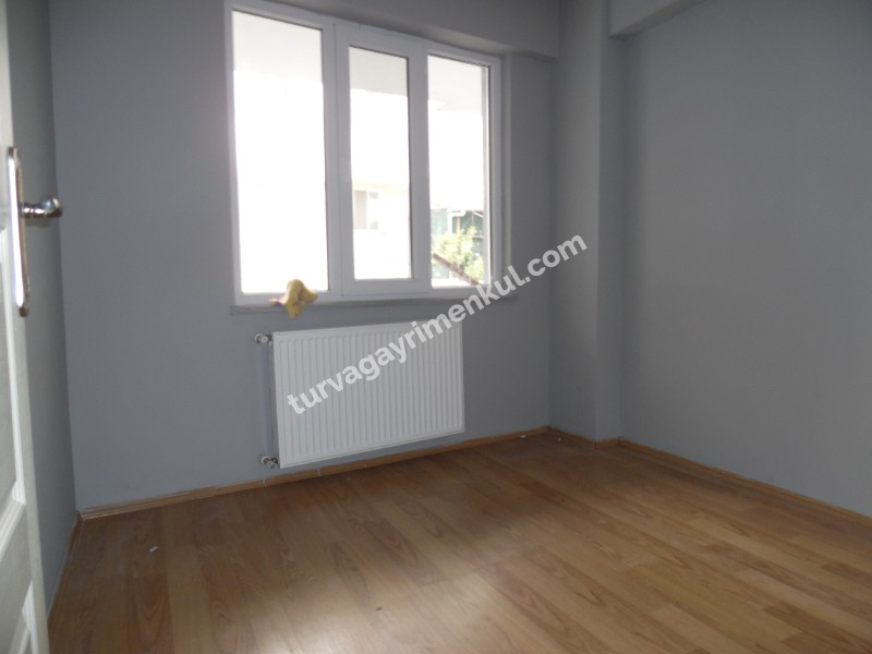 ÇORLUDA 2+1 GİRİŞ KAT KİRALIK DAİRE 