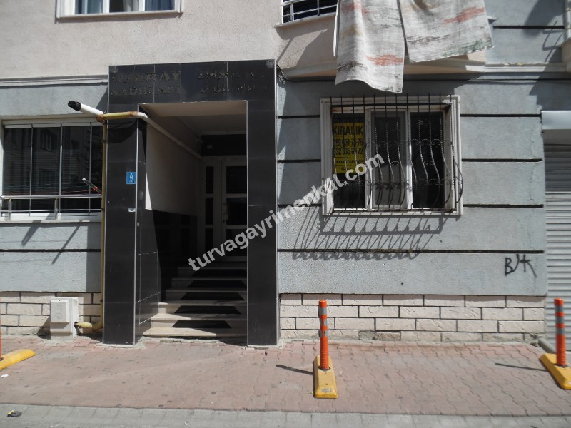 ÇORLUDA 2+1 GİRİŞ KAT KİRALIK DAİRE 