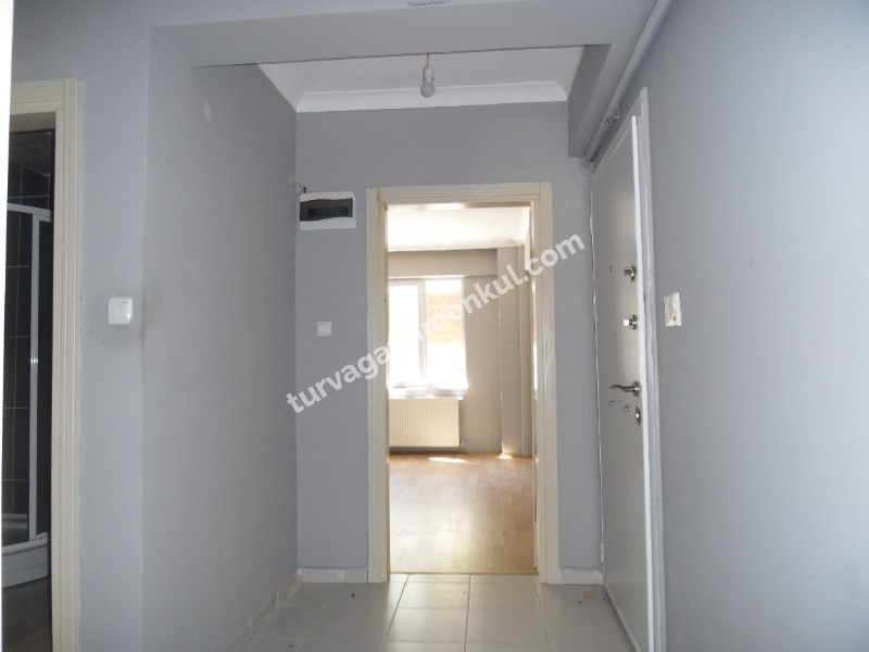 ÇORLUDA 2+1 GİRİŞ KAT KİRALIK DAİRE 