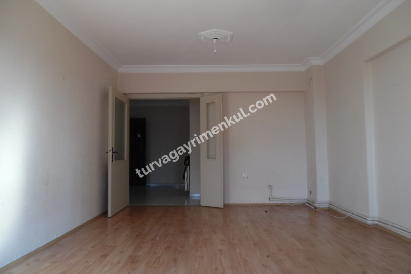 RESMİ KURUMLARA YAKIN 3+1 KİRALIK DAİRE 